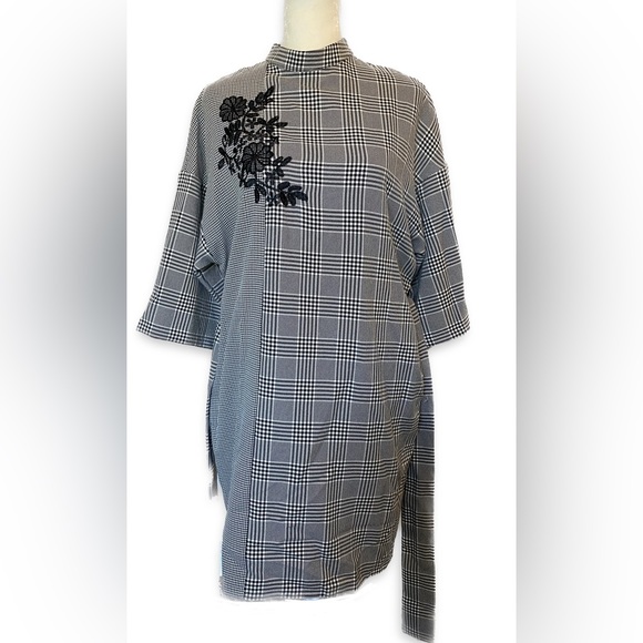 Zara Kimono Dress - Picture 2 of 5